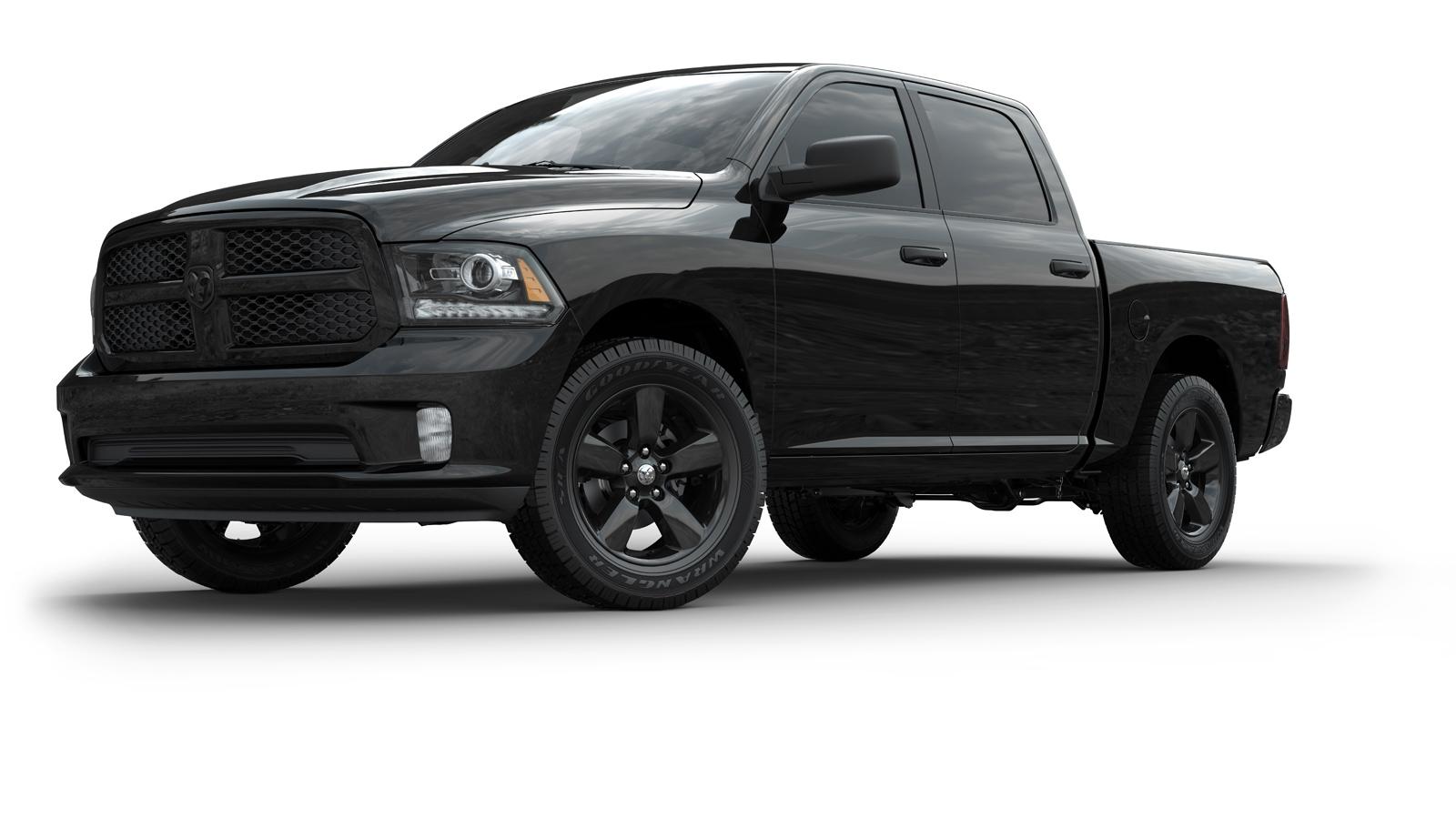 Ram 1500 Black Express: Drsňák celý v černém