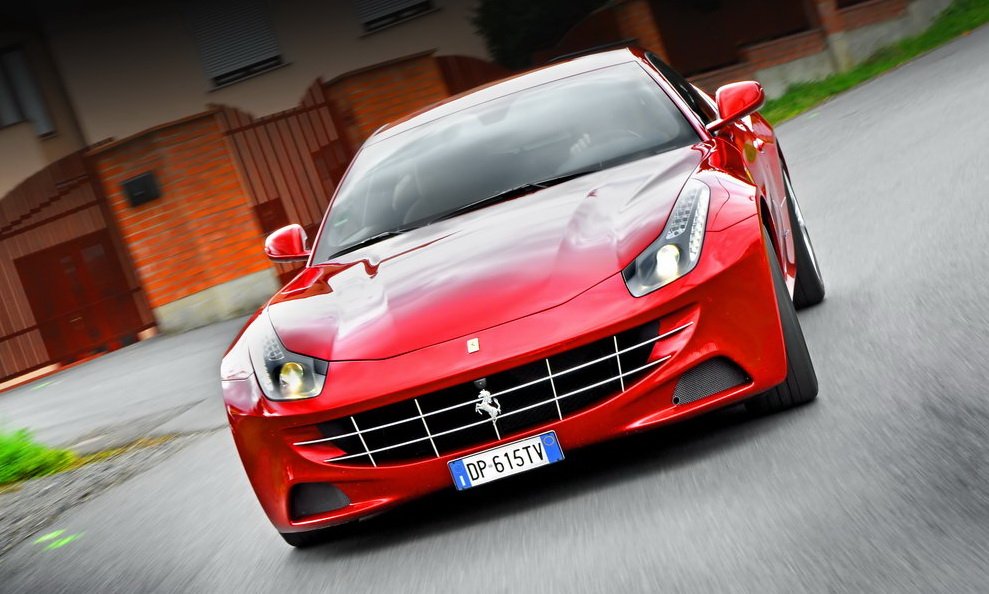 4×4 Extra: Ferrari FF