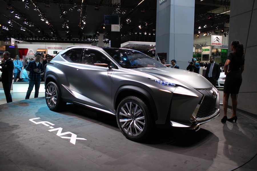 Frankfurt 2013: Koncept Lexus LF-NX živě