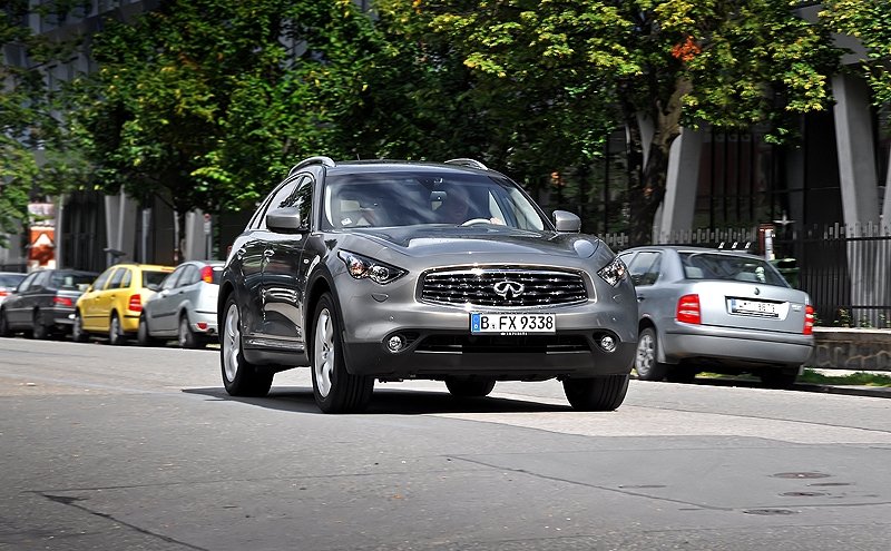 Infiniti FX30d: konečně baští naftu