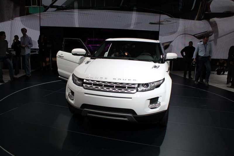 PAŘÍŽ 2010 ŽIVĚ: třídveřový Range Rover Evoque