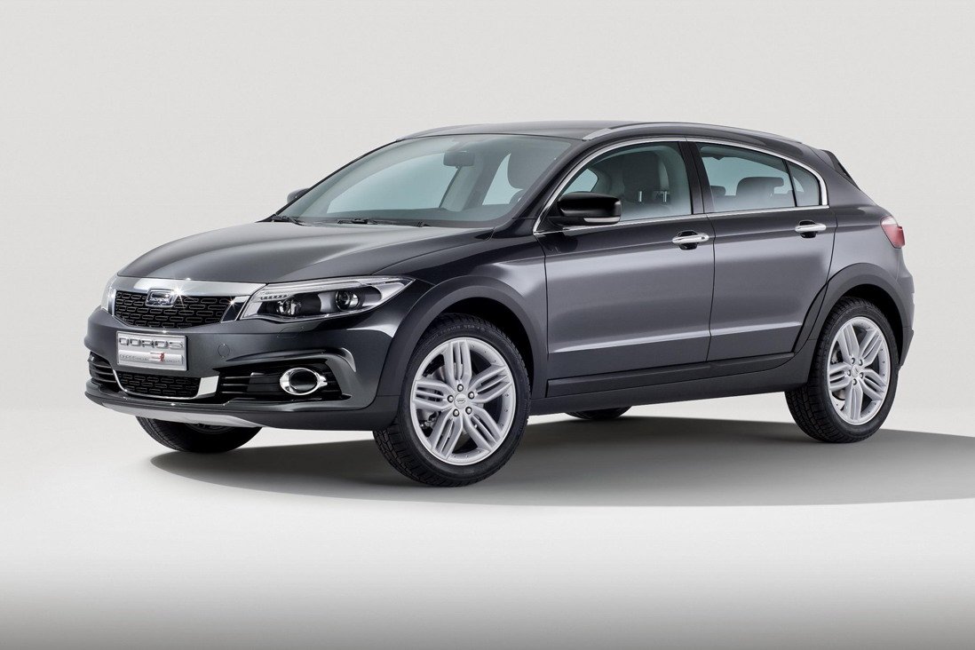 Qoros 3 Cross Hybrid: Číňané míří znovu do Evropy