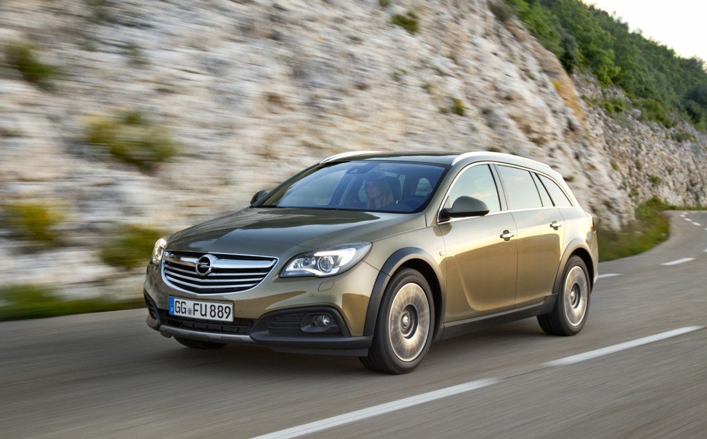 Opel Insignia Country Tourer: Hurá na polňačky