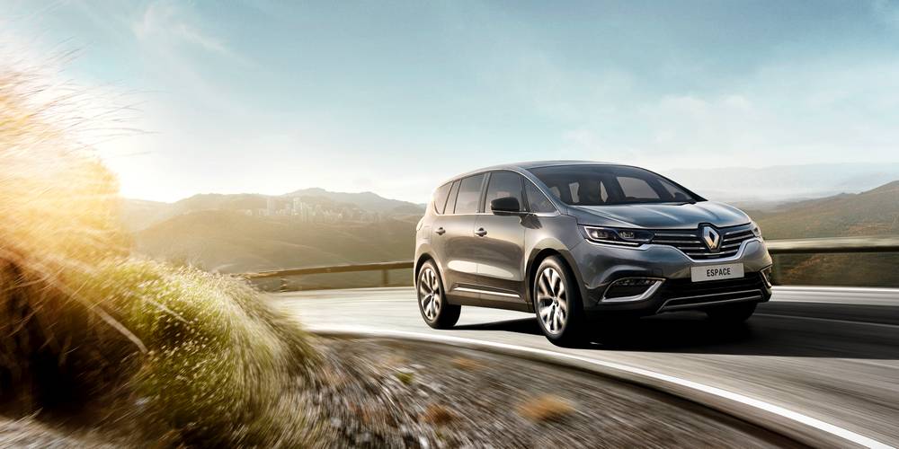 Renault Espace: Další, kdo míří mezi crossovery, ale pohon 4×4 nemá