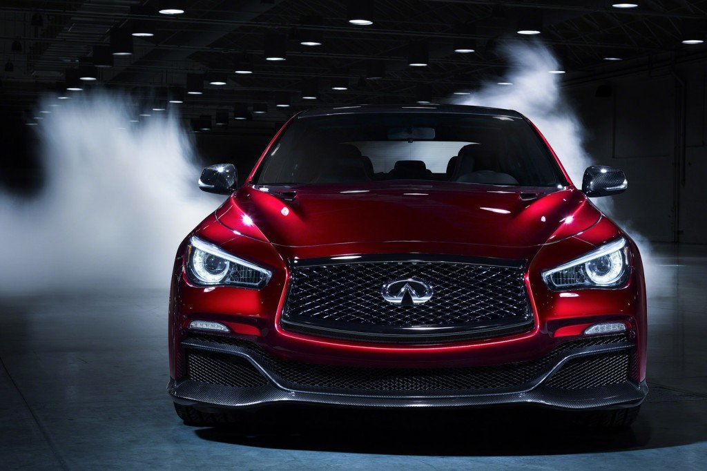 Infiniti Q50 Eau Rouge v Goodwoodu ukáže, co umí