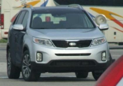 Spy foto: facelift pro Kia Sorento