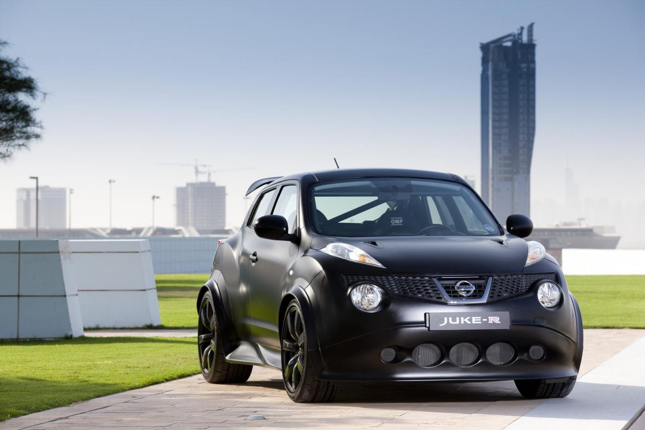 Nissan Juke-R: Pouštní Nemesis jde do výroby (+ video)