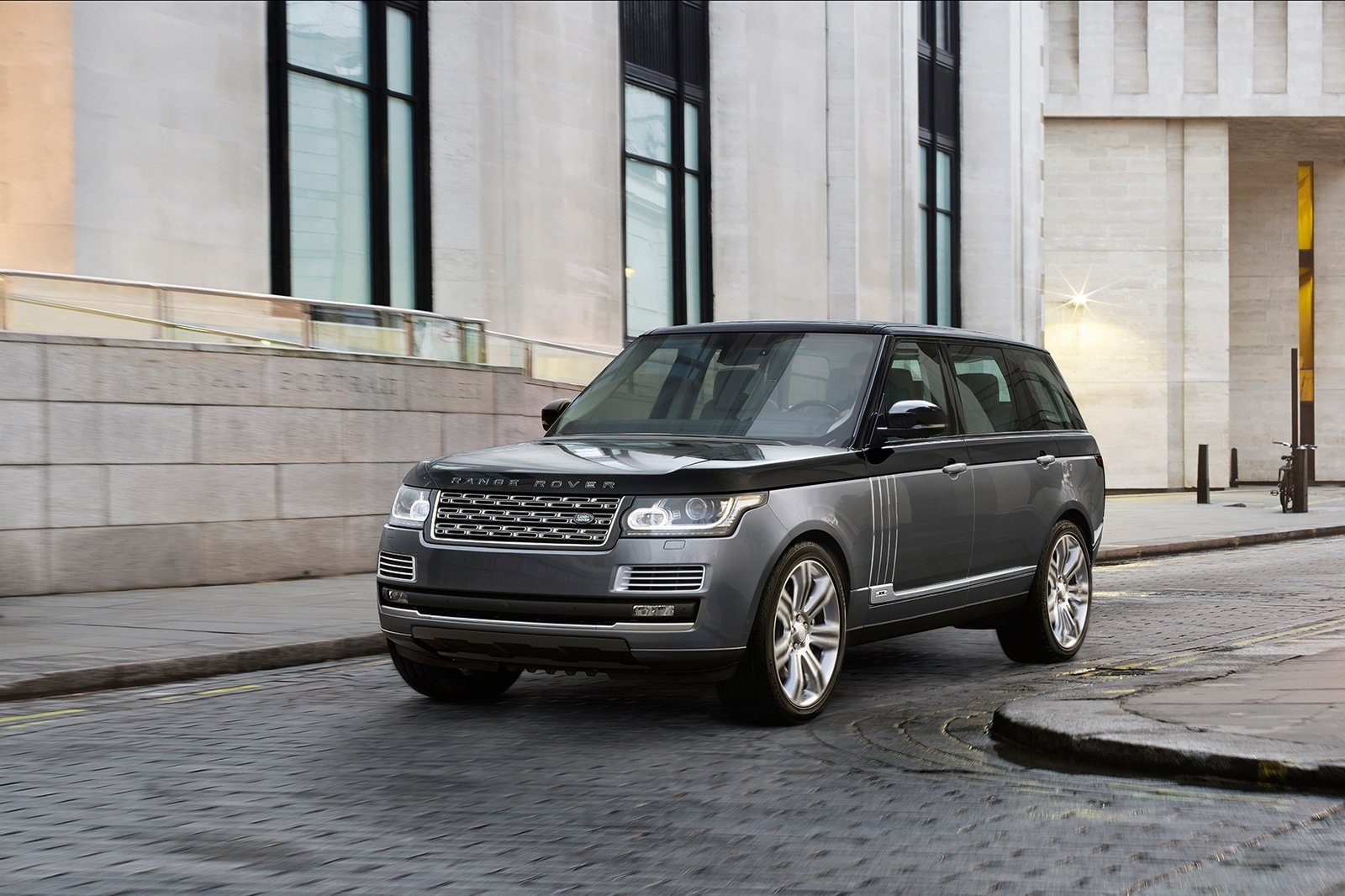 Range Rover SVAutobiography: Přichází nejluxusnější Range všech dob