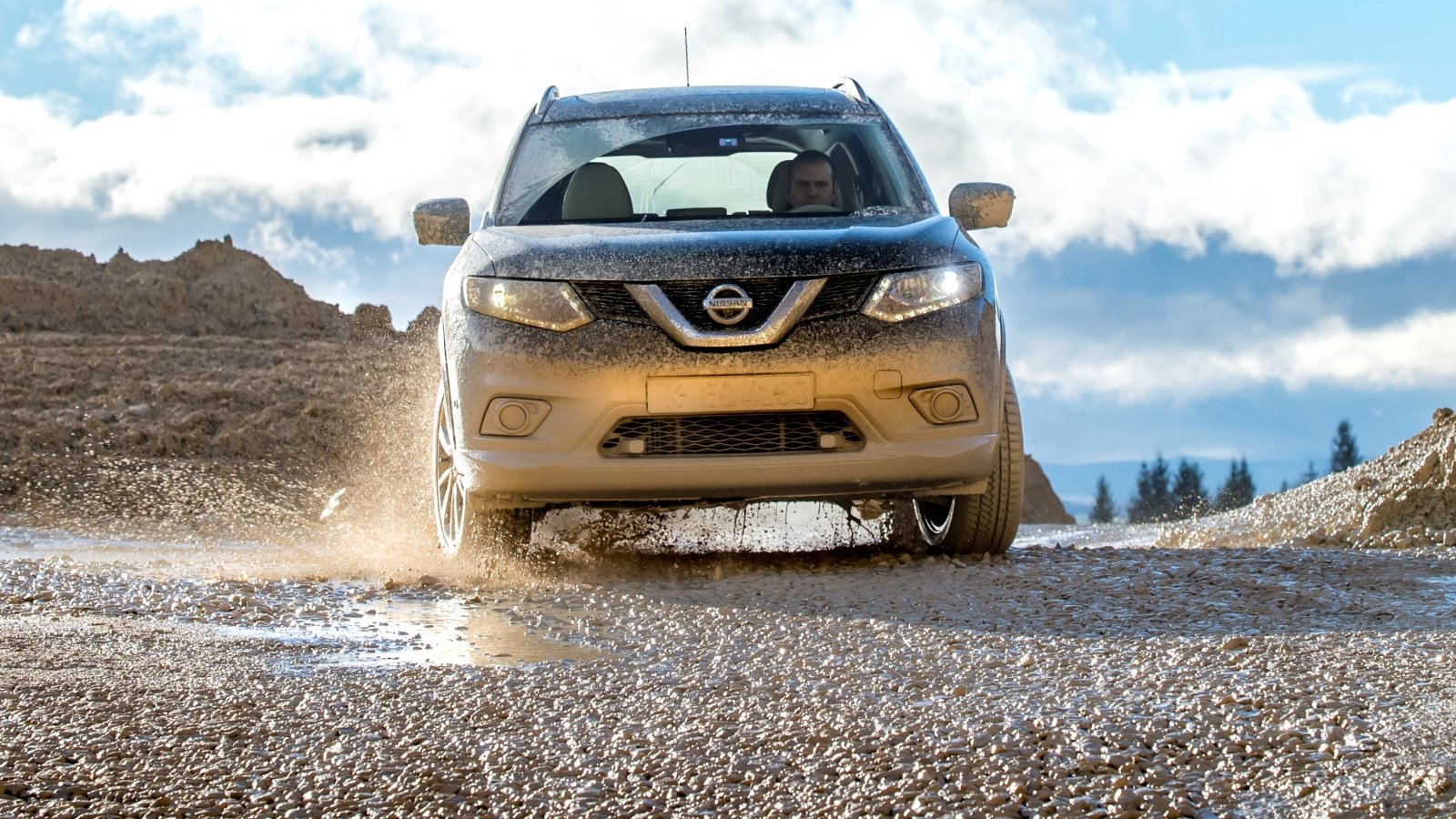 Další vlaštovka konce downsizingu – Nissan X-Trail dostal větší motor