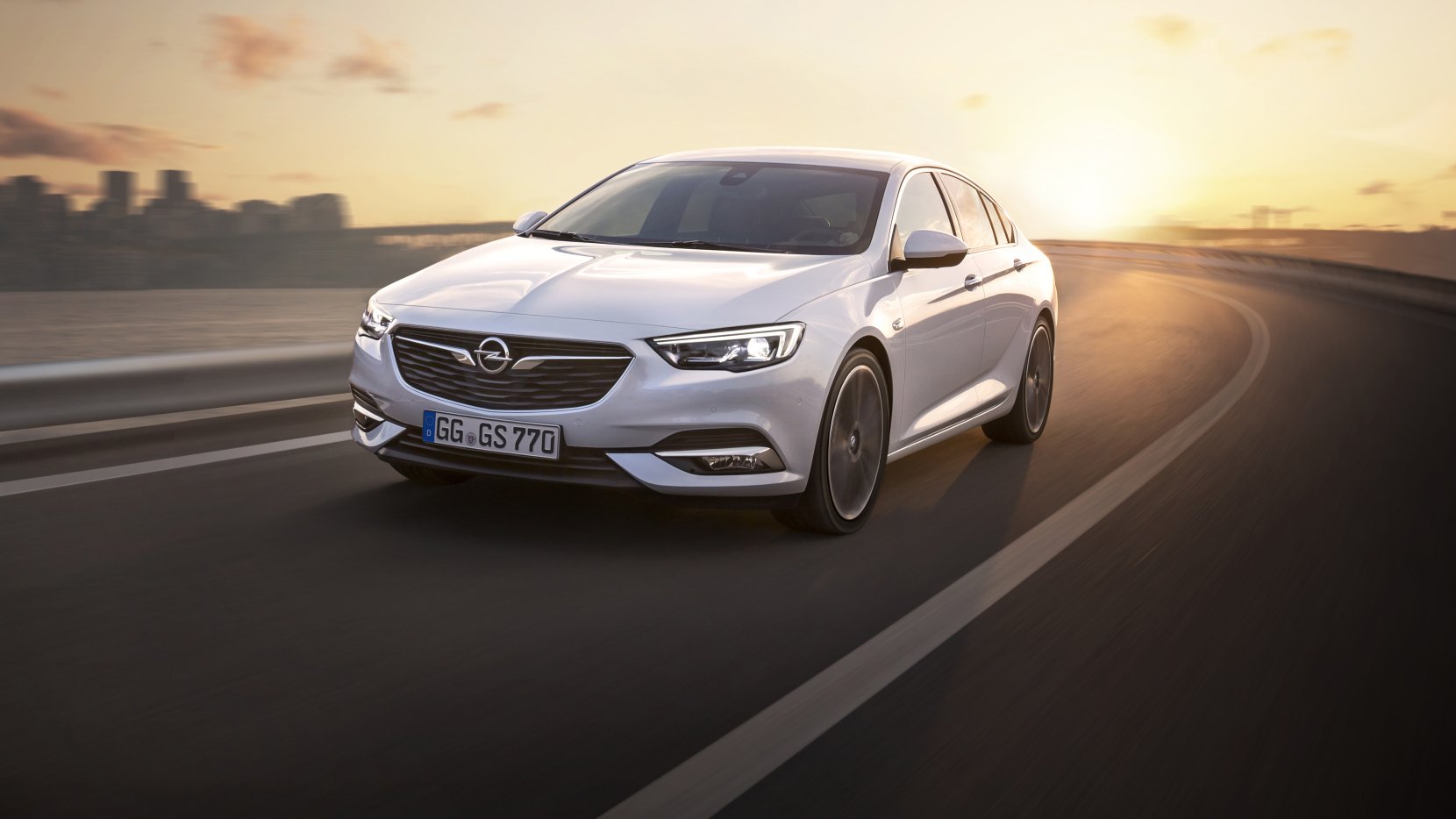 Čekání se vyplatilo. Nový Opel Insignia bude pecka s inteligentním pohonem všech kol