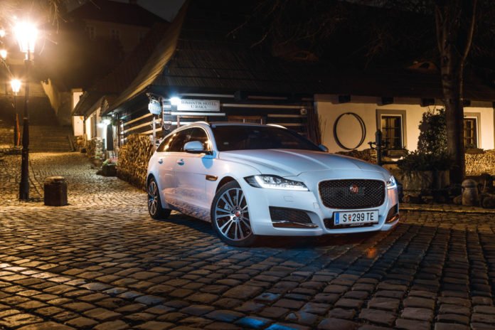 Jaguar XF 016