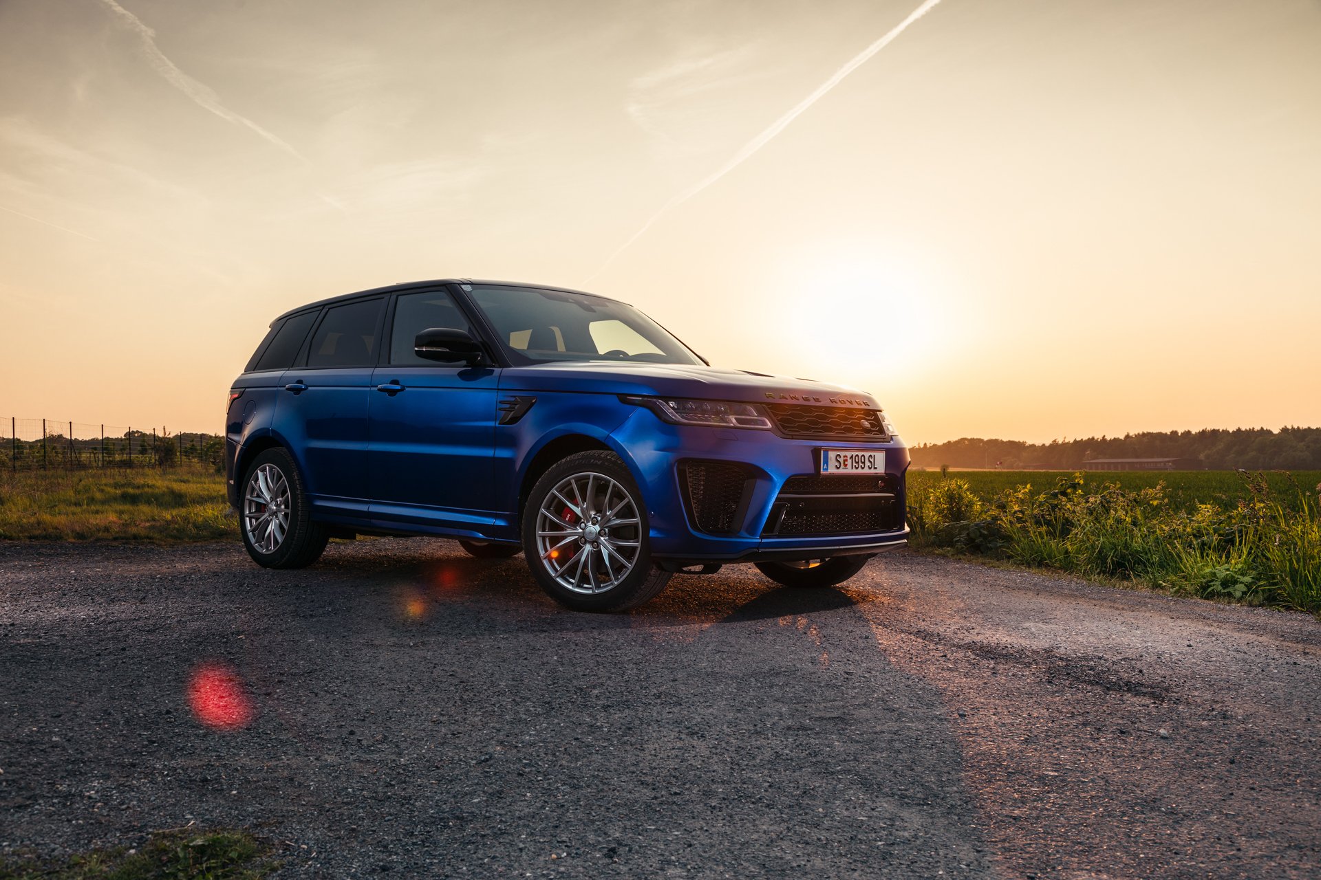 Range Rover Sport SVR vás sežere! Sežere všechny!