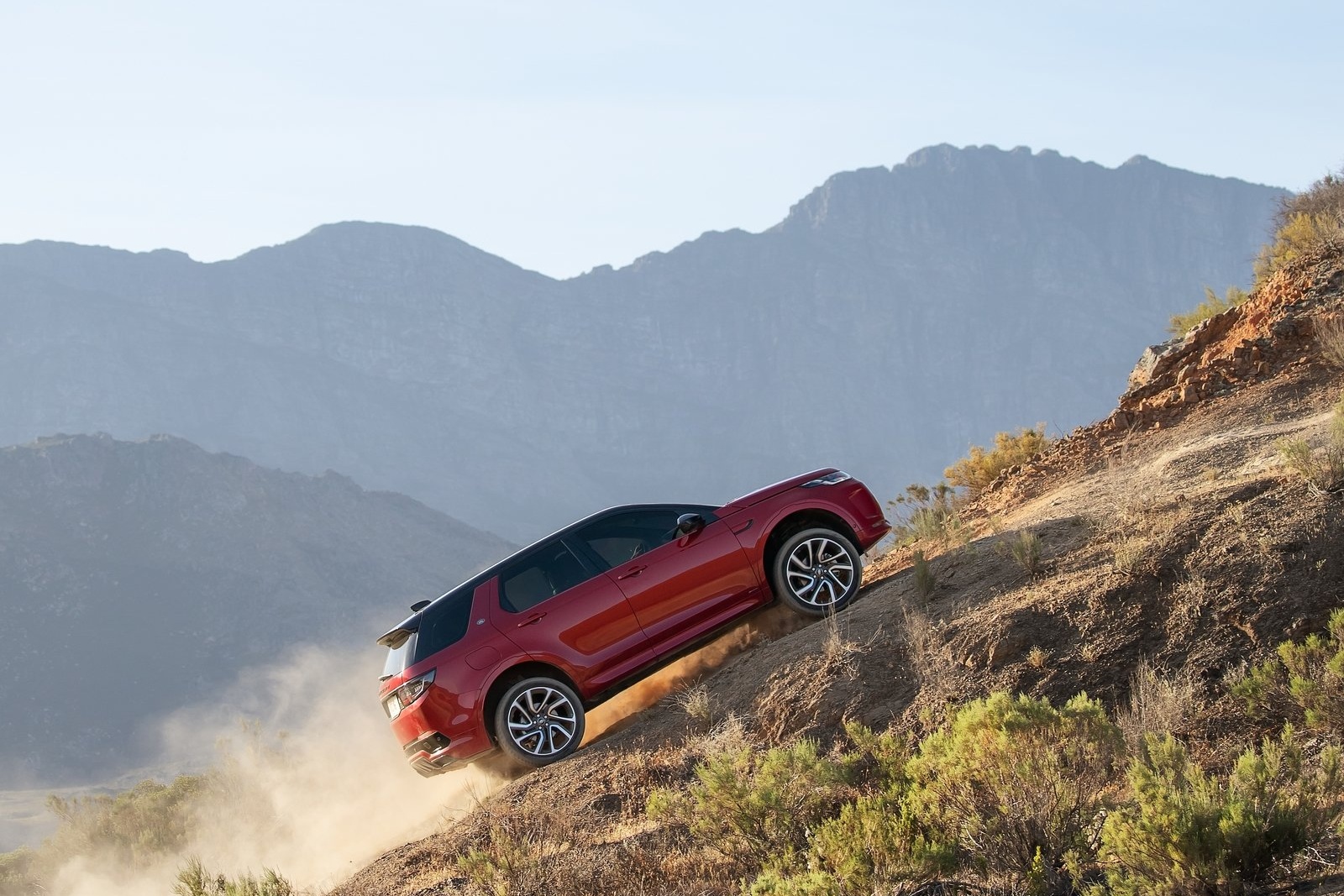 Land Rover Discovery Sport je v terénu jako doma